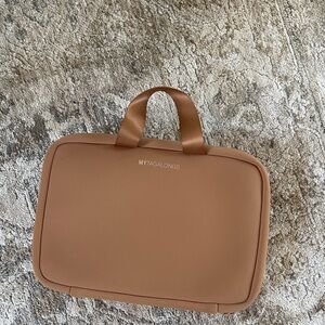 My Tagalongs brand toiletry bag unisex never used perfect condition